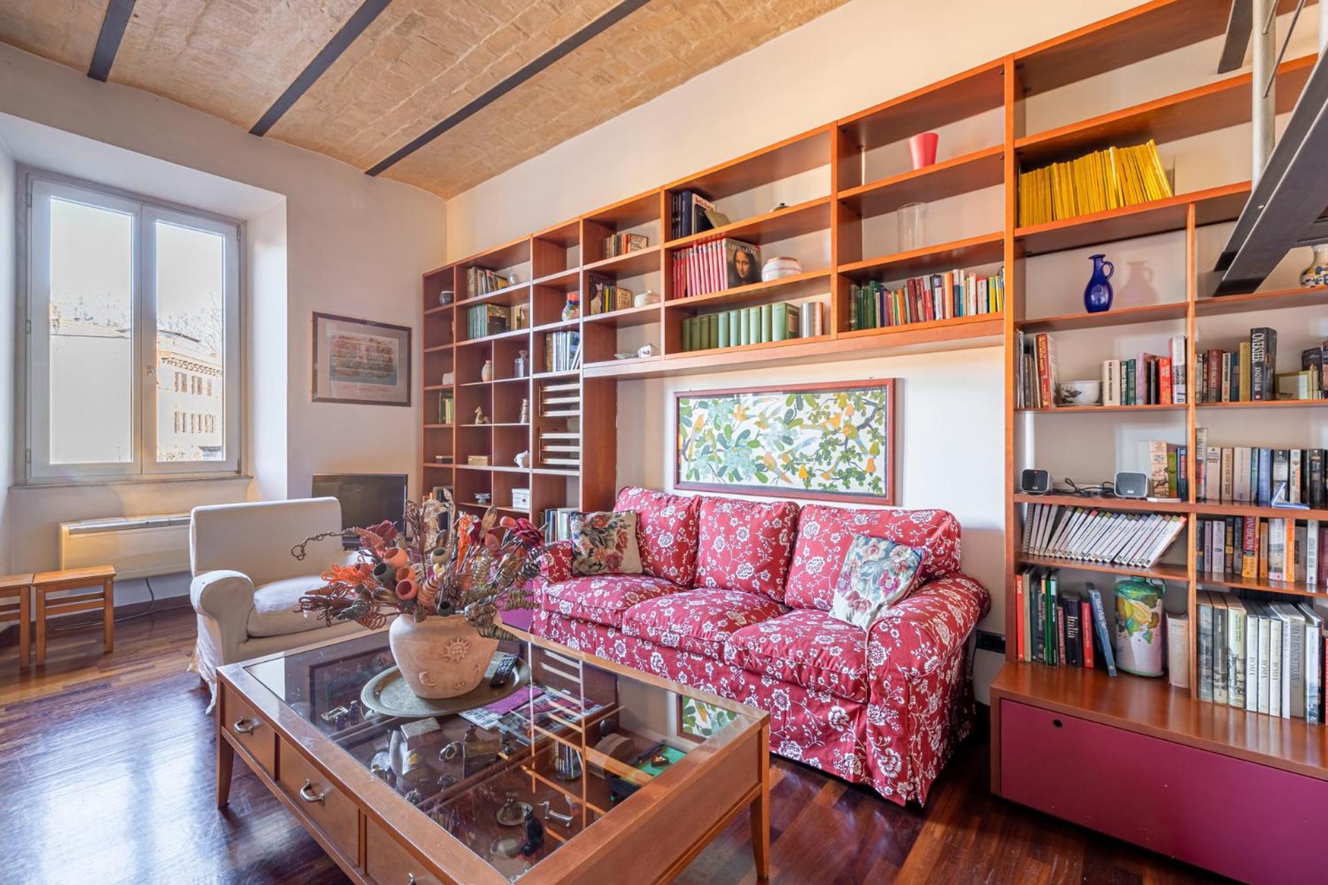 New Trastevere Home: Big, Elegant, Comfy Apartamento Roma